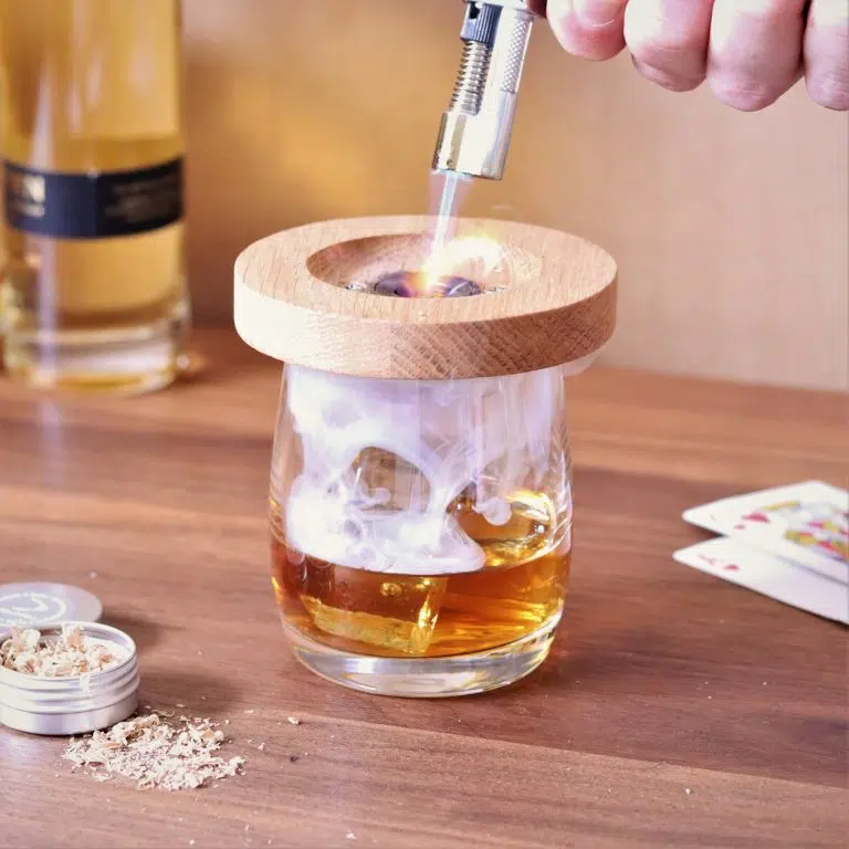 Devant 27 Devant -Waterford Soldes Boutique Personalised whiskey smoker in solid oak 0012 768x768 1